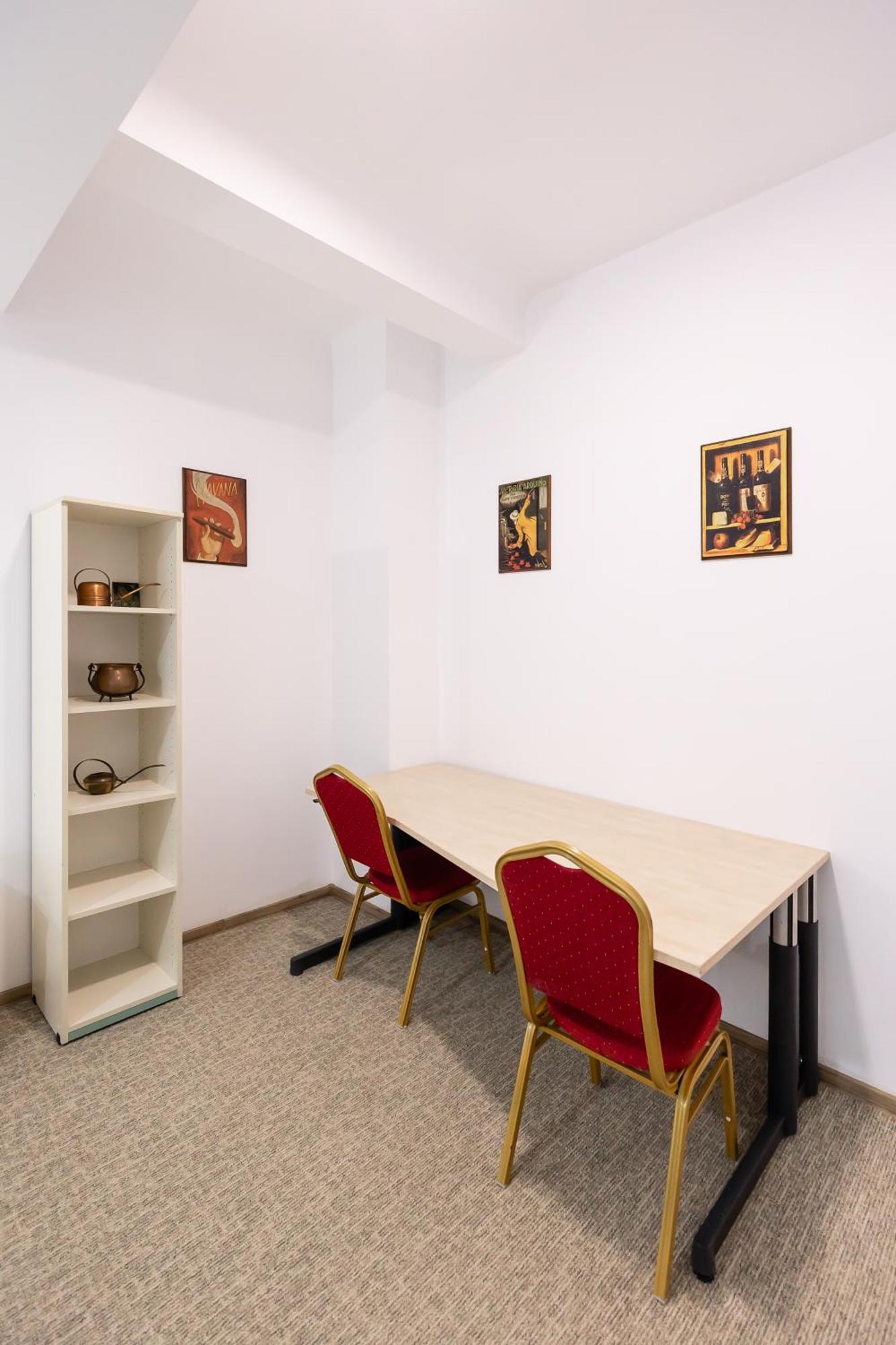 Central Studios In Piata Romana Bukarest Kültér fotó