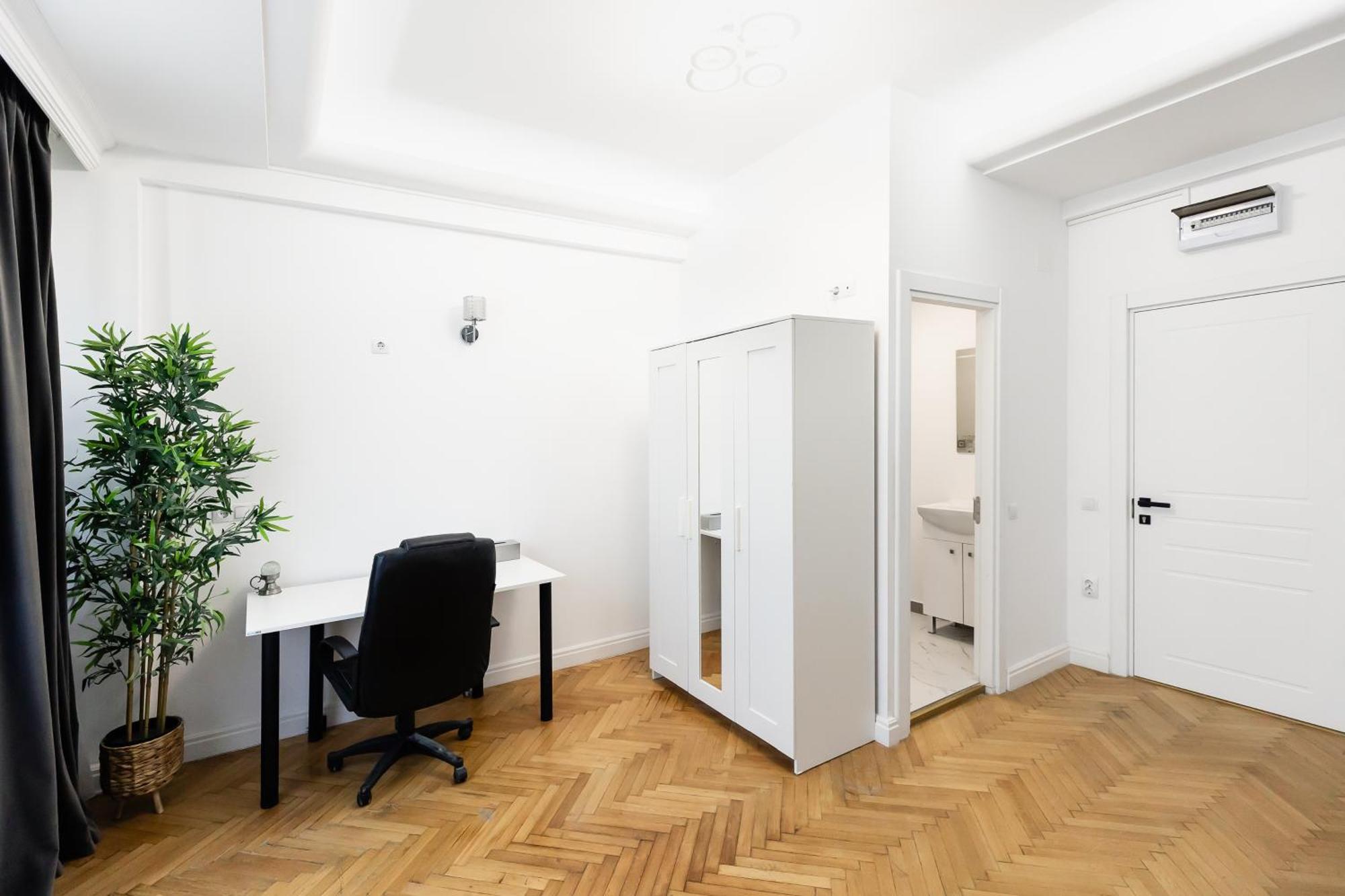 Central Studios In Piata Romana Bukarest Kültér fotó